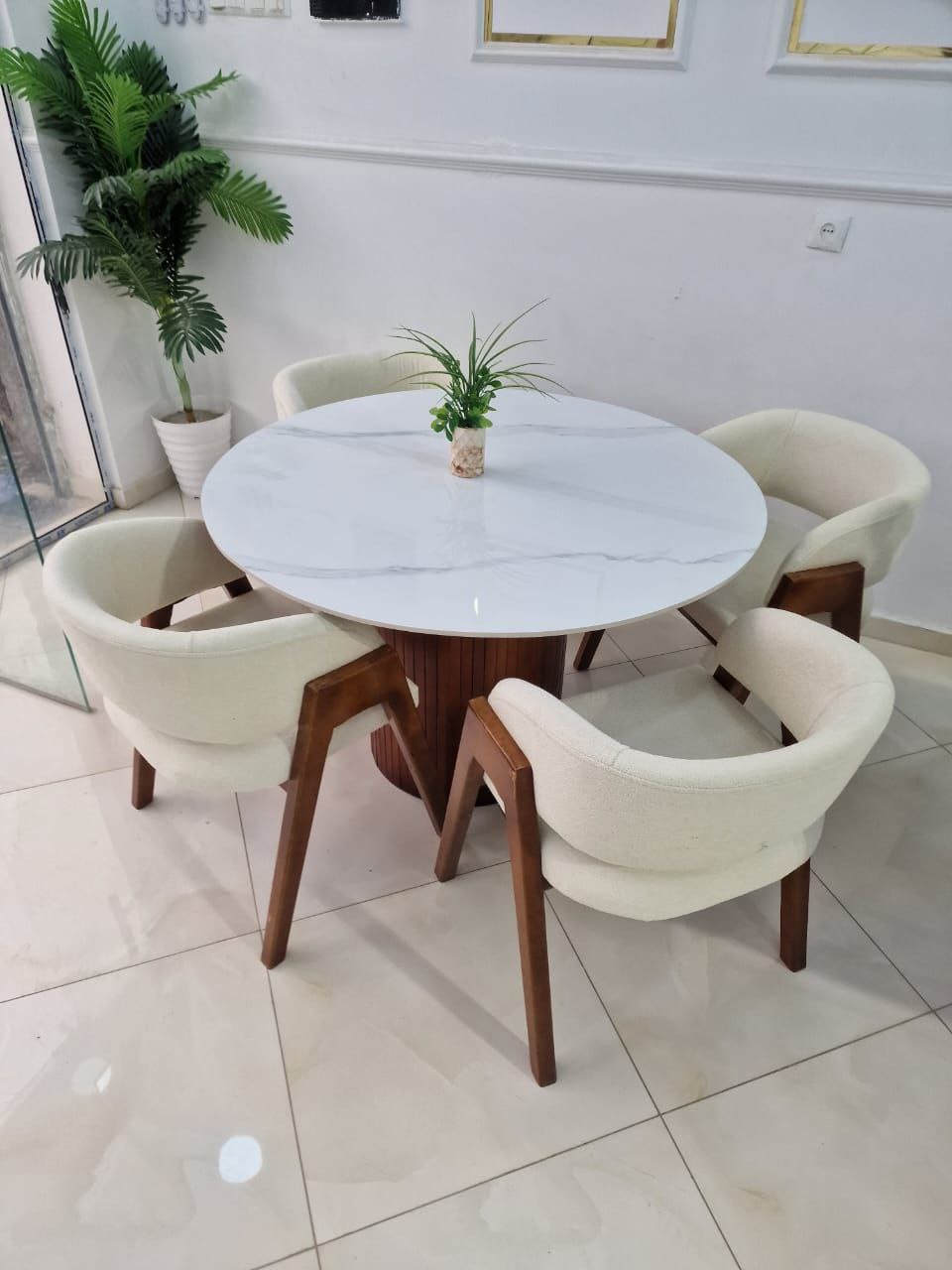 table aloura